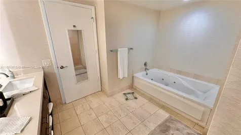 Sunny Isles Beach FL 33160