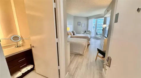 Sunny Isles Beach FL 33160