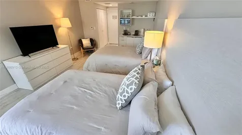 Sunny Isles Beach FL 33160