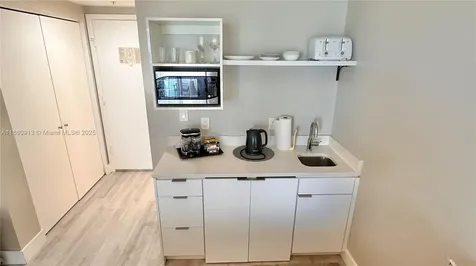 Sunny Isles Beach FL 33160