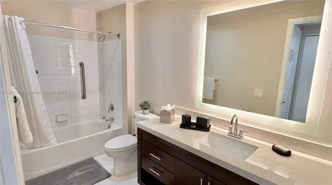 Sunny Isles Beach FL 33160