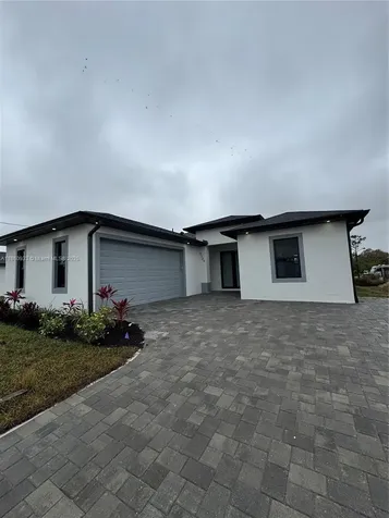 3109 9 Th Street SW Lehigh Acres FL 33976