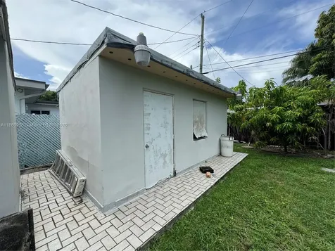 4341 SW 14th Street Miami FL 33134