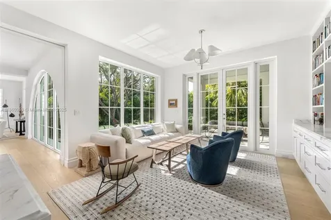261 Greenwood Drive Key Biscayne FL 33149