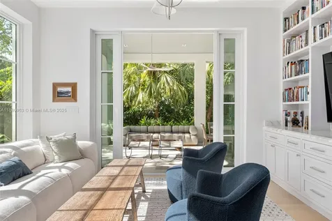261 Greenwood Drive Key Biscayne FL 33149