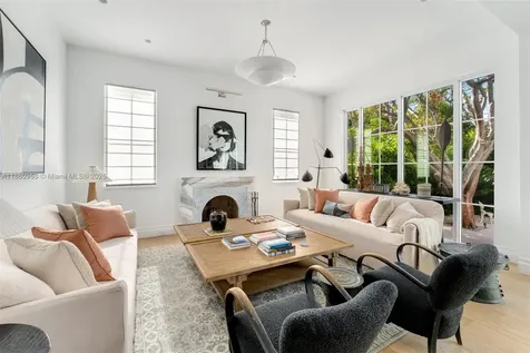 261 Greenwood Drive Key Biscayne FL 33149