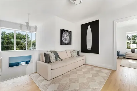 261 Greenwood Drive Key Biscayne FL 33149
