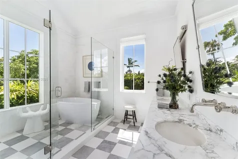 261 Greenwood Drive Key Biscayne FL 33149