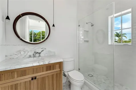 261 Greenwood Drive Key Biscayne FL 33149