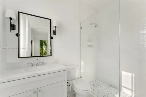 261 Greenwood Drive Key Biscayne FL 33149