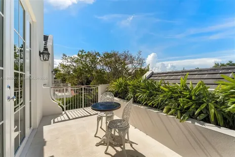 261 Greenwood Drive Key Biscayne FL 33149