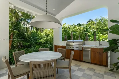 261 Greenwood Drive Key Biscayne FL 33149