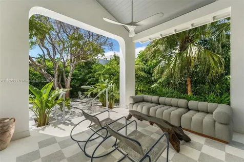 261 Greenwood Drive Key Biscayne FL 33149