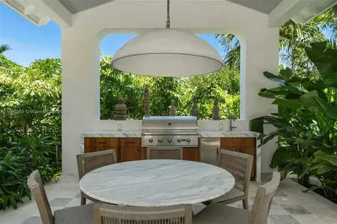 261 Greenwood Drive Key Biscayne FL 33149