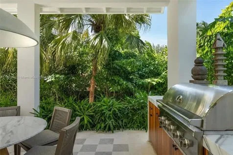 261 Greenwood Drive Key Biscayne FL 33149