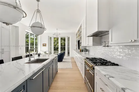 261 Greenwood Drive Key Biscayne FL 33149