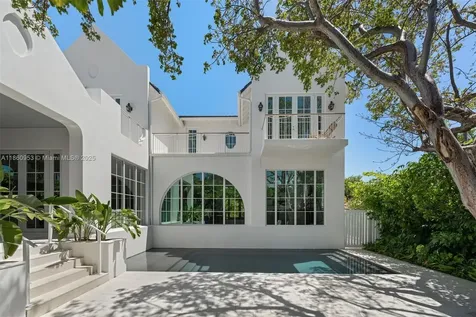 261 Greenwood Drive Key Biscayne FL 33149