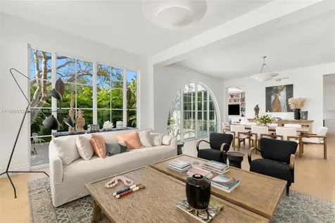 261 Greenwood Drive Key Biscayne FL 33149