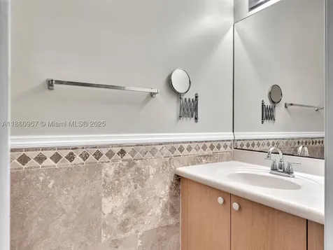 3853 Tree Top Drive Weston FL 33332