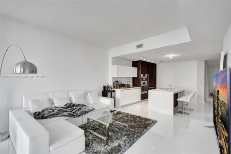 851 NE 1st Avenue Miami FL 33132