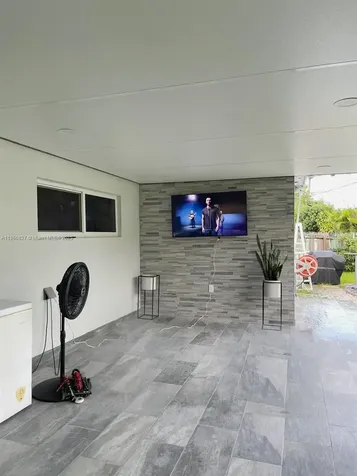 7330 NW 6th Street Miami FL 33126