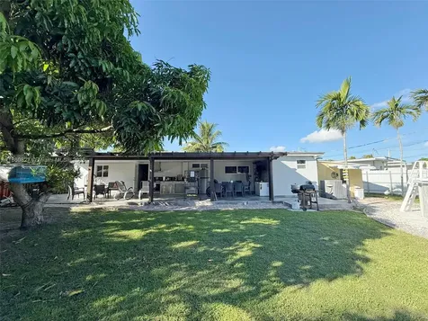 7330 NW 6th Street Miami FL 33126