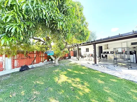 7330 NW 6th Street Miami FL 33126