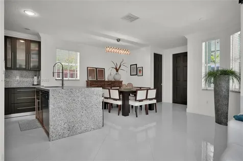 8913 SW 206th Street Cutler Bay FL 33189