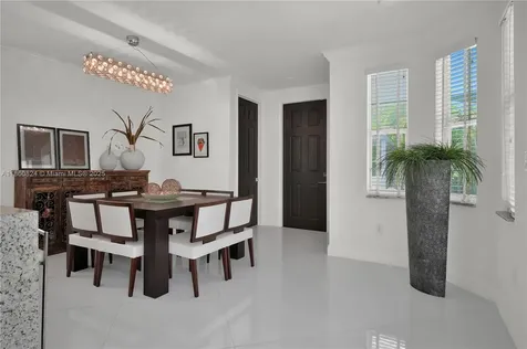 8913 SW 206th Street Cutler Bay FL 33189