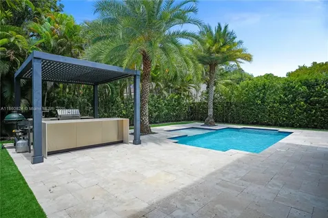 8913 SW 206th Street Cutler Bay FL 33189