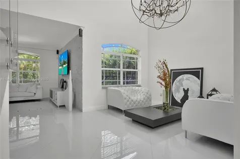 8913 SW 206th Street Cutler Bay FL 33189