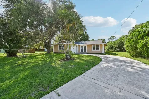 1702 SW Boeing Street Port St. Lucie FL 34953