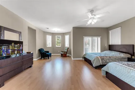 864 NW 136th Avenue Miami FL 33182