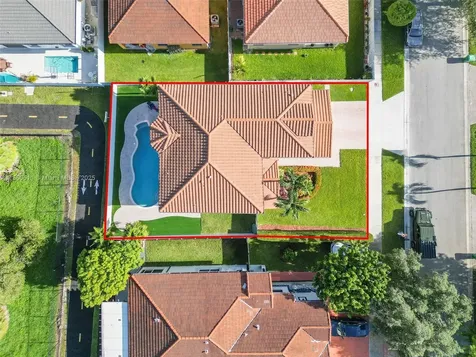 864 NW 136th Avenue Miami FL 33182