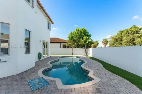 864 NW 136th Avenue Miami FL 33182