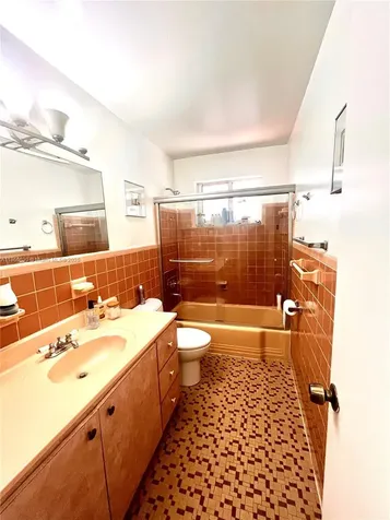 1801 NW 81 Terrace Miami FL 33147