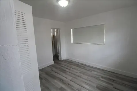 965 W 23rd Street Hialeah FL 33010