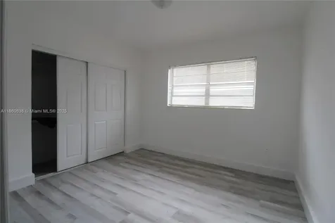 965 W 23rd Street Hialeah FL 33010