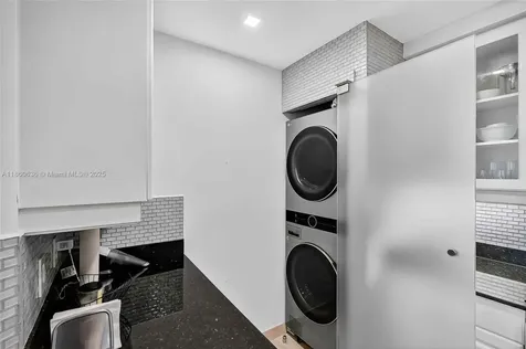 715 Crandon Boulevard Key Biscayne FL 33149