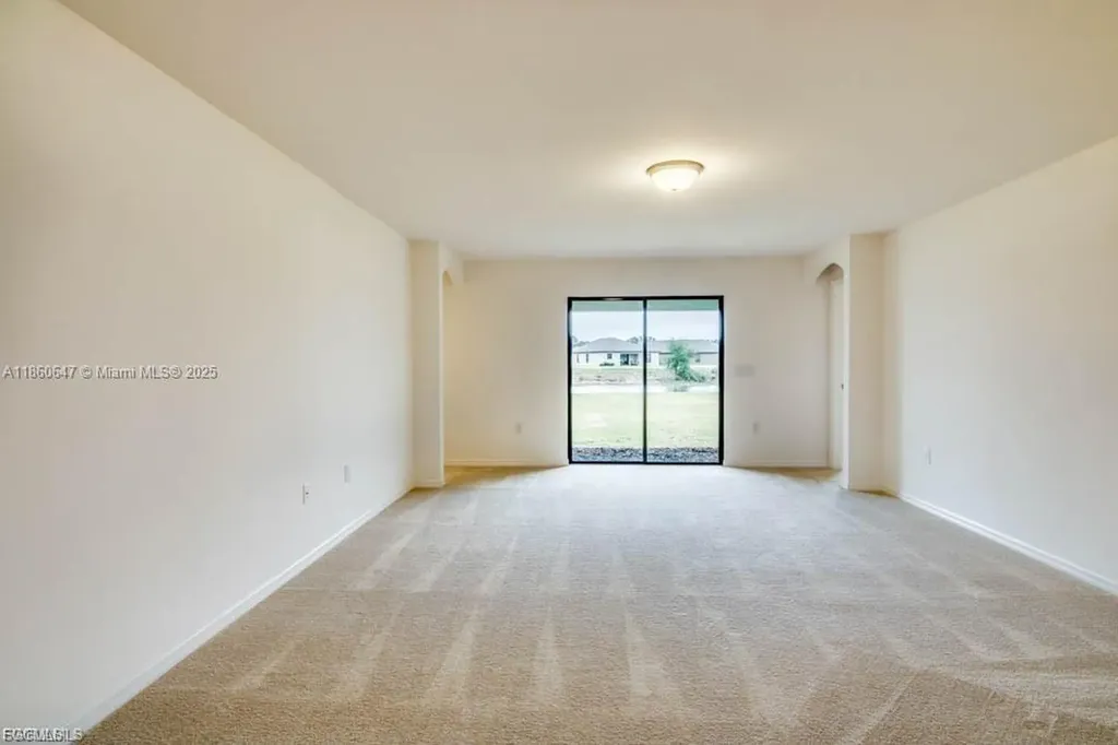 747 Center Lake Street Other City - In The State Of Florida FL 33974