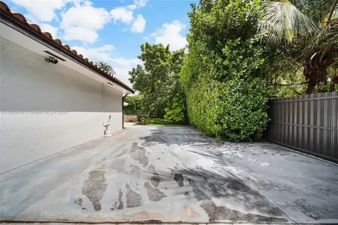 12311 SW 98th Street Miami FL 33186