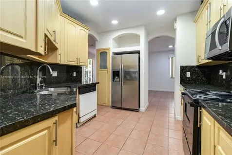 1958 NW 100th Avenue Pembroke Pines FL 33024