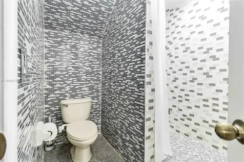 1958 NW 100th Avenue Pembroke Pines FL 33024