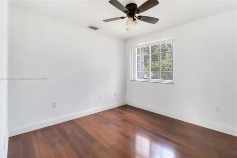 1958 NW 100th Avenue Pembroke Pines FL 33024