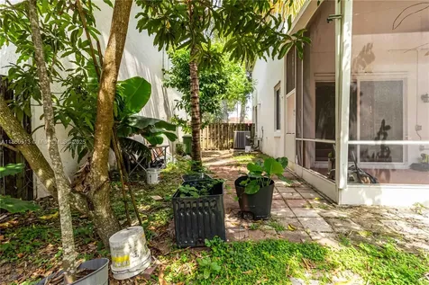 1958 NW 100th Avenue Pembroke Pines FL 33024