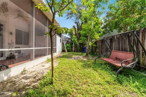 1958 NW 100th Avenue Pembroke Pines FL 33024