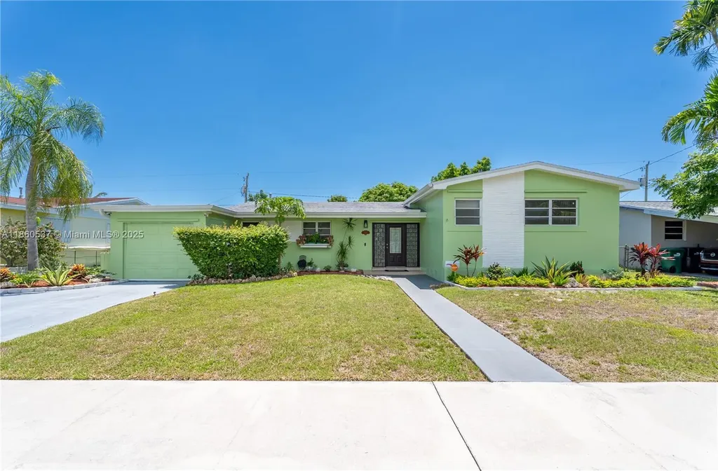 9390 Dominican Drive Cutler Bay FL 33189