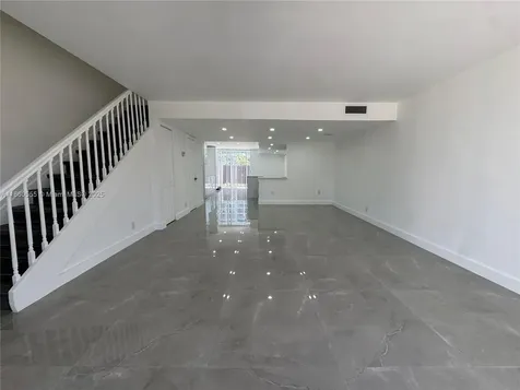 2318 NE 7th Street Hallandale Beach FL 33009