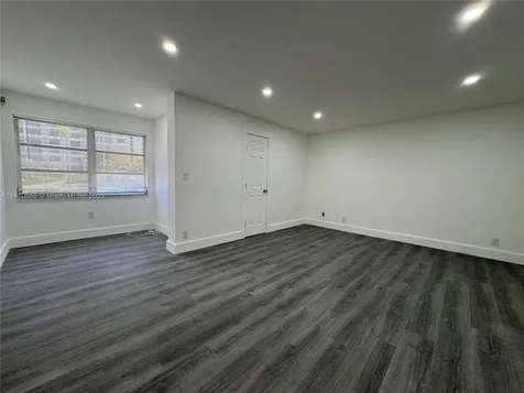 2318 NE 7th Street Hallandale Beach FL 33009