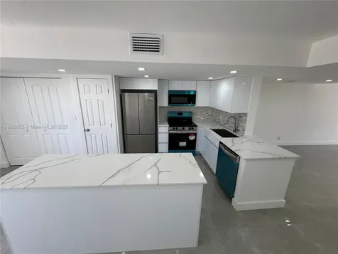 2318 NE 7th Street Hallandale Beach FL 33009